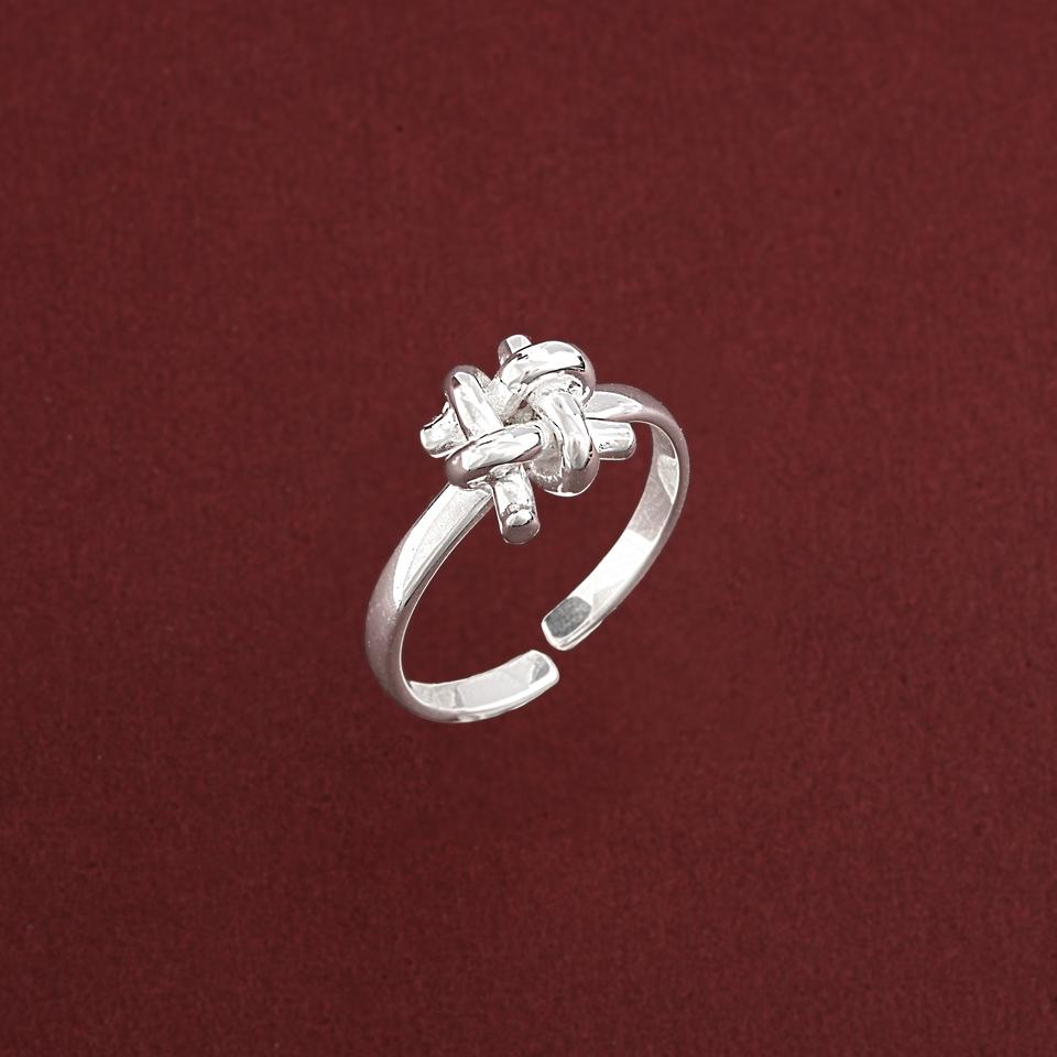 925 sterling silver ring Small knot